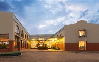 3100 m² Industrial space in Riverhorse Valley