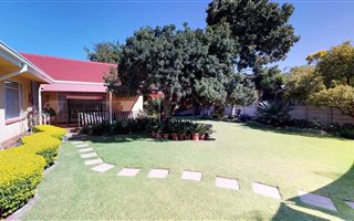 4 Bedroom House in Eduanpark