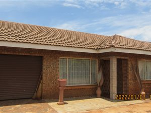3 Bed House in Nylpark