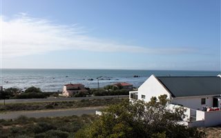 680 m² Land available in Britannica Heights