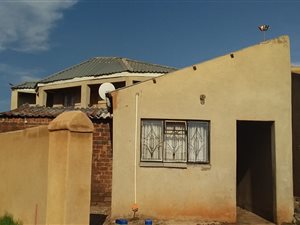 6 Bed House in Tembisa