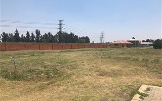 700 m² Land available in Strubenvale