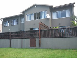 6 Bed House in Hibberdene