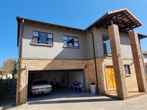 4 Bed House in Fairleads