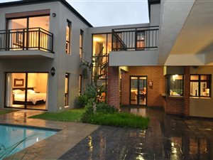 18000 m² Commercial space in Clubview