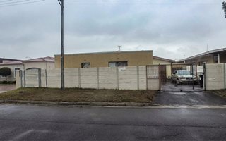 4 Bedroom House in Goodwood