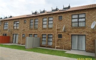 2 Bedroom Apartment in Grobler Park