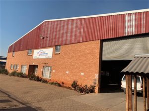 800 m² Commercial space in Rosslyn
