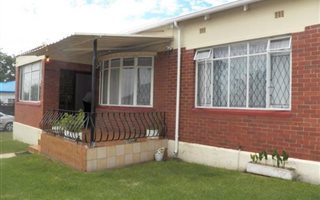 5 Bedroom House in The Hill