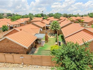3 Bed Simplex in Willow Park Manor