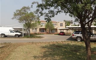 2 Bedroom Apartment in Fourways