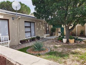 3 Bed House in Gordons Bay Central