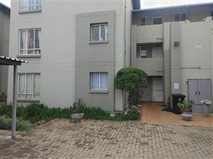 2 Bed Apartment in Verwoerdpark