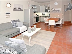 2 Bed Townhouse in Bronberg