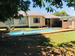 4 Bed House in Brackendowns