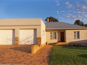 3 Bed House in Sir Lowrys and surrounds