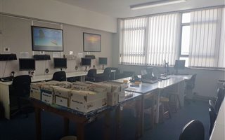 35 m² Commercial space in Claremont