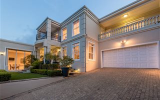 4 Bedroom House in Silvertree Estate