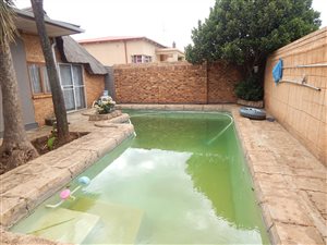 3 Bed House in Krugersdorp Central