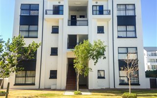 1 Bedroom Apartment in Somerset West Central