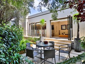 3 Bed House in Dainfern Golf Estate