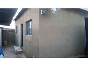 2 Bed House in Soweto Central