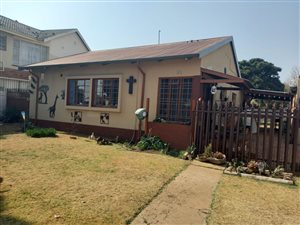 2 Bed House in Nigel Central