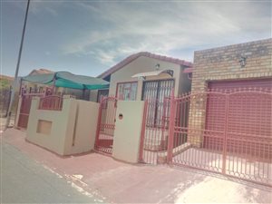 5 Bed House in Saulsville