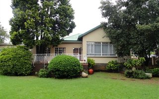 3 Bedroom House in Kensington