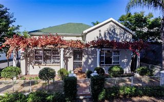 5 Bedroom House in Paarl