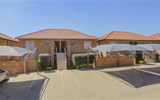 2 Bedroom Apartment in Theresa Park