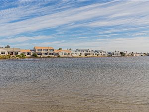 3008 m² Land available in Milnerton Central