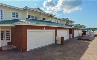3 Bedroom Duplex in Mt Edgecombe