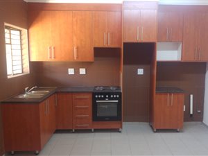 1 Bed Apartment in Mondeor