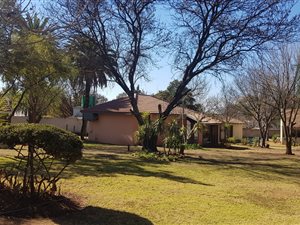 3.3 ha Farm in Krugersdorp West