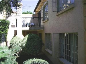 4 Bed Townhouse in Sterrewag
