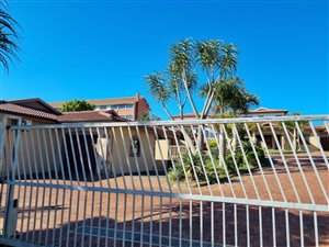 3 Bed Townhouse in Bellair