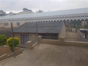 4 Bed House in Trenance Park