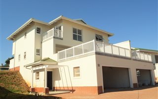 4 Bedroom Townhouse in Mt Edgecombe