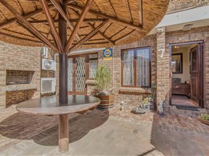 3 Bed Apartment in Sanlamhof