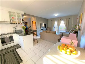 3 Bed Duplex in Bothasig