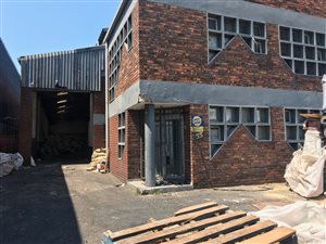 839 m² Industrial space in Jacobs