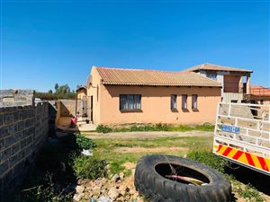 550 m² Land available in Tembisa