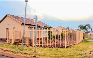 2 Bedroom Townhouse in Chantelle