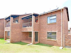 2 Bed Apartment in Naturena
