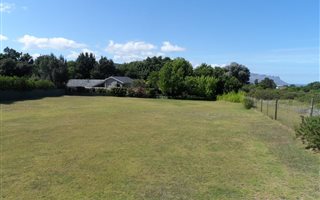 3836 m² Land available in Natures Valley