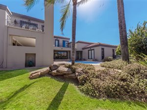 4 Bed House in Honeydew Manor