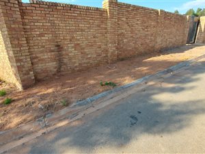 4000 m² Land available in Amalgam