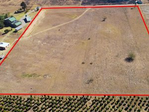 2.7 ha Farm in Knopjeslaagte