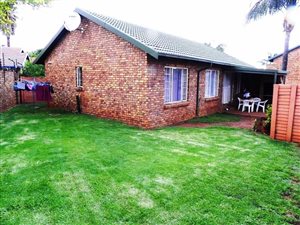 3 Bed Simplex in Rooihuiskraal North